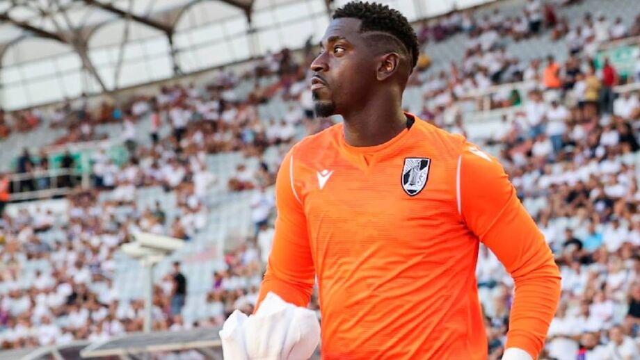 O homem está 'on fire': Bruno Varela é o muro de Guimarães