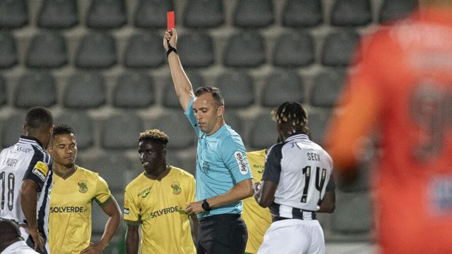 As contas do campeonato: é vermelho ou não?