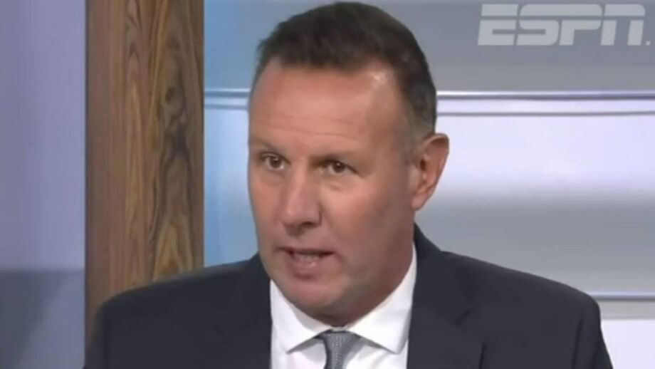 Craig Burley compara os red devils a um barco cheio de buracos 