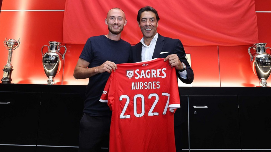 Médio norueguês falou aos benfiquistas após assinar contrato com as águias até 2027
