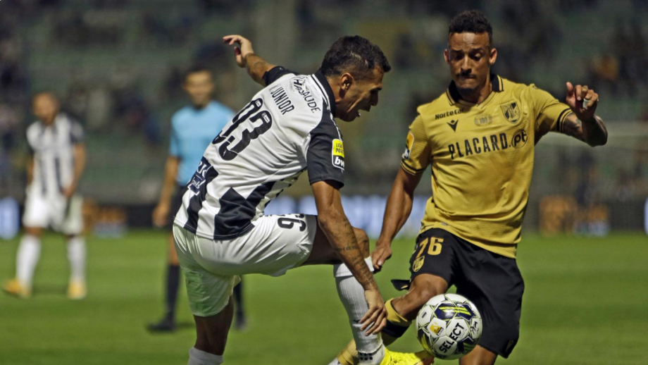 A crónica do Portimonense-V. Guimarães, 2-1: Acordar tardio ainda deu em festa