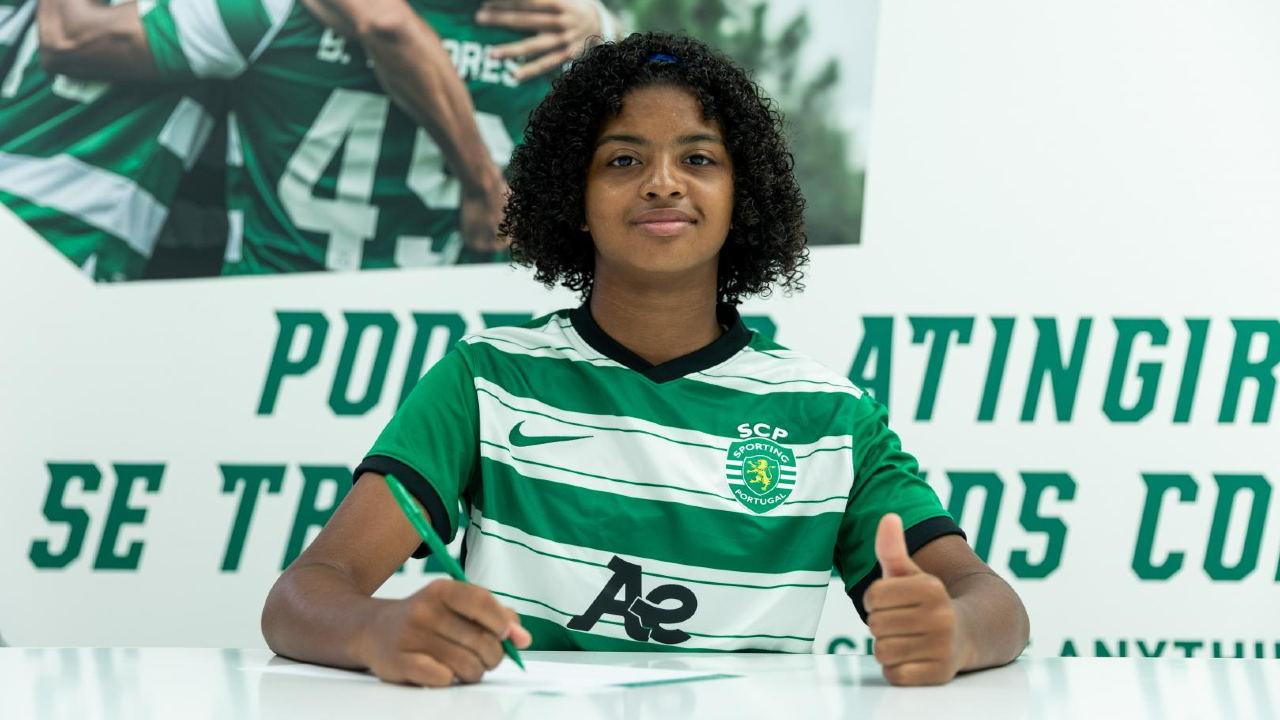 Sporting Clube de Portugal - Futebol Feminino - São 9 as jogadoras do  Sporting CP convocadas pelo selecionador nacional para os dois jogos de  preparação frente à República da Irlanda 🇵🇹 Boa