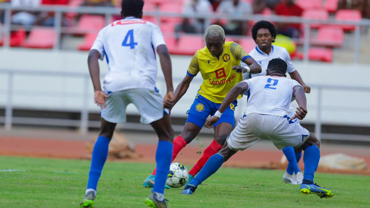 Jornal de Angola - Notícias - Selecção derrota Petro em jogo de