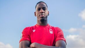 Bolly deixa Wolves ao fim de cinco épocas e assina pelo Nottingham Forest