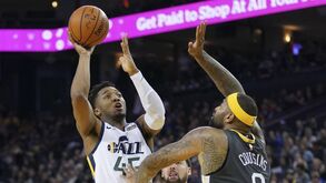 Donovan Mitchell ruma aos Cleveland Cavaliers