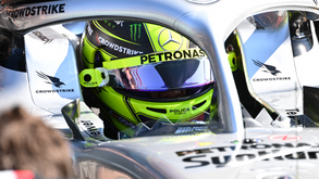 Hamilton pede desculpa à Mercedes pelo desabafo via rádio: «Estava no limite das minhas emoções»