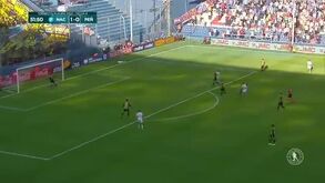 Luís Suárez brilha no dérbi de Montevideu com um golaço