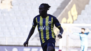 Contratado esta época com o 'aval' de Jorge Jesus, Bruma estará de saída do Fenerbahçe