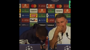 Diretor do TGV desafia PSG a viajar de comboio e Galtier 'desmancha-se' a rir: «Já pedi para irmos de carro à vela...»