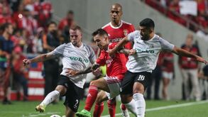 João Mário elogia Grimaldo: «Já nos habituou a grandes golos»