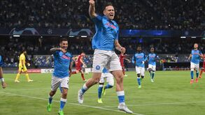 Nápoles-Liverpool, 4-1: Noite mágica azul