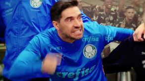 «Não conheço guerreiros sem as p... das cicatrizes»: o arrepiante discurso de Abel no balneário do Palmeiras