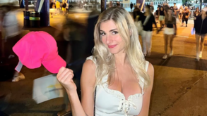 Megan Lucky: a loira que bebeu de penálti duas cervejas no US Open em sete segundos e se tornou viral