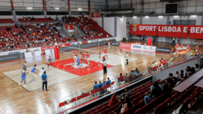 Benfica bate CV Guaguas