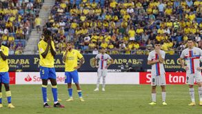 Jogo do Barça esteve meia-hora interrompido 