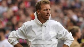 Rummenigge espera apoio a Lewandowski e avisa treinador do Bayern: «Cada macaco no seu galho»