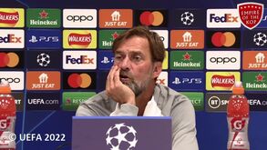 O insólito momento em que Klopp pediu a fotógrafo para... parar de tirar fotos