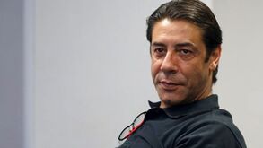 Rui Costa telefona ao jovem adepto que viu jogo em tronco nu