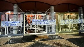 Críticas ao caso da camisola levam a pedidos de demissão do presidente da Câmara de Famalicão