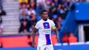 Kimpembe falha jogos com o Benfica na Liga dos Campeões devido a lesão