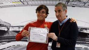 Jovens jogadores residentes no Benfica Campus tiveram 99 por cento de aproveitamento escolar