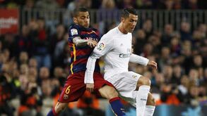 Dani Alves rendido a Cristiano Ronaldo: «Não te deixa respirar um segundo, é uma máquina»