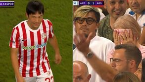 Estreia desastrada de Nakajima pelo Antalyaspor: entrou e foi expulso 15 segundos depois. Reação dos japoneses diz tudo