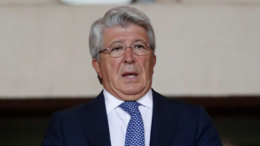 Enrique Cerezo pede festejos 