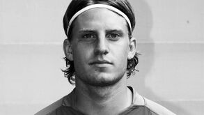 Ex-defesa suíço morre aos 34 anos vítima de cancro
