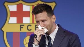 Do voo privado à cláusula de 10 mil euros: as exigências de Messi para renovar com o Barcelona