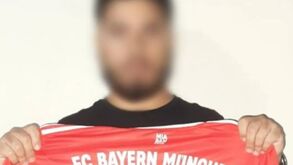 Hacker brasileiro invade site do Bayern Munique e ainda recebe camisola de Müller