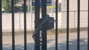 Câmara Municipal de Arouca chamou GNR para cortar cadeados do estádio
