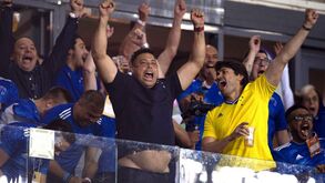 Dos 'abdominais' de Ronaldo às lágrimas nas bancadas: a festa do Cruzeiro no regresso ao Brasileirão