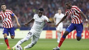 Cânticos racistas dos adeptos do Atlético Madrid antes do dérbi: «És um macaco, Vinícius»