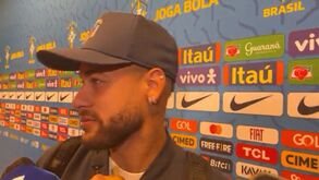 A reação de Neymar a pergunta sobre Mbappé que está a dar que falar 