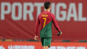 Cristiano Ronaldo atirou braçadeira após o apito final