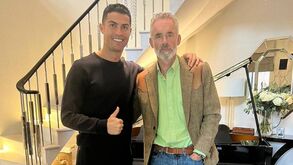 «Falámos sobre obstáculos que Ronaldo está a enfrentar»: psicólogo conta como foi visita a casa de CR7