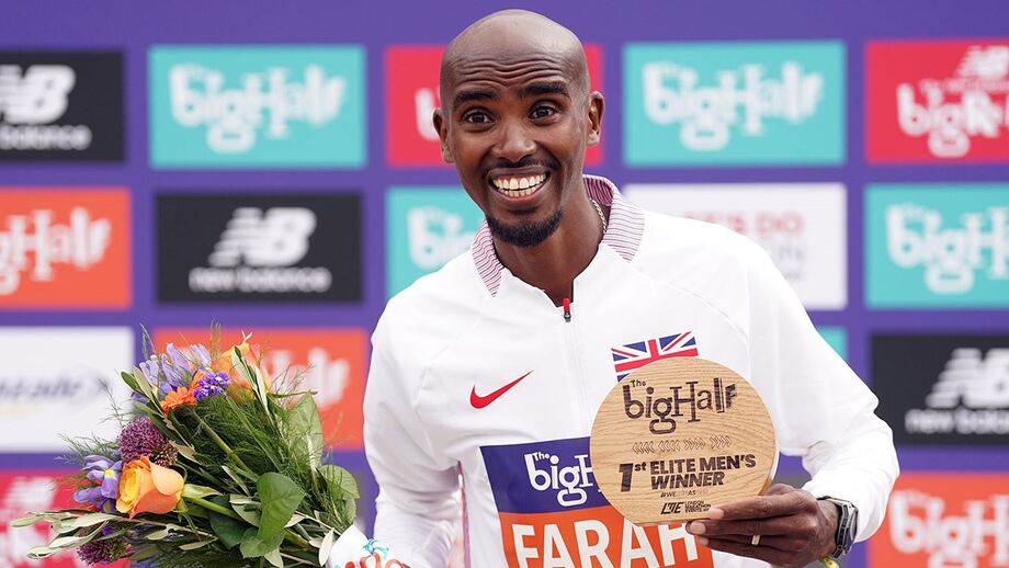 Mo Farah vence The Big Half no regresso à competição