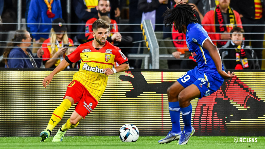 Lens vence na receção ao Troyes de Rony Lopes e dorme na liderança