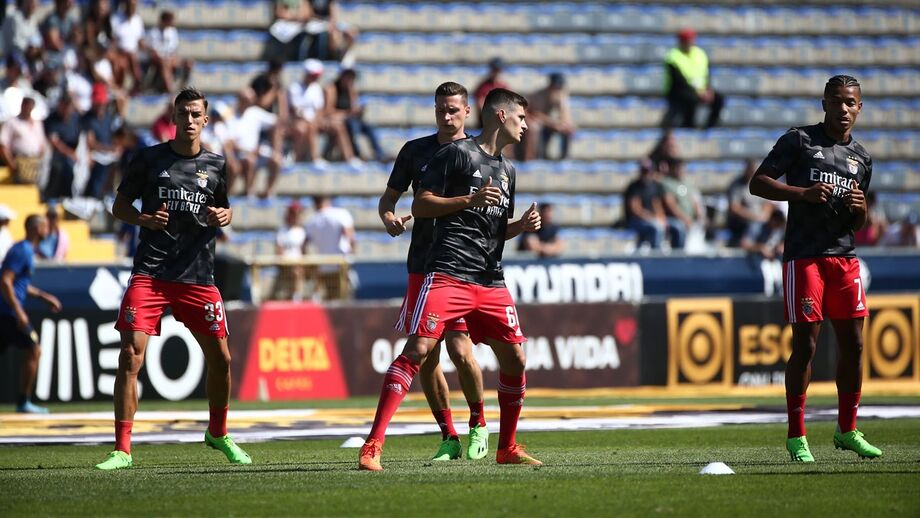 O onze do Benfica para o jogo com o Famalicão: Draxler titular