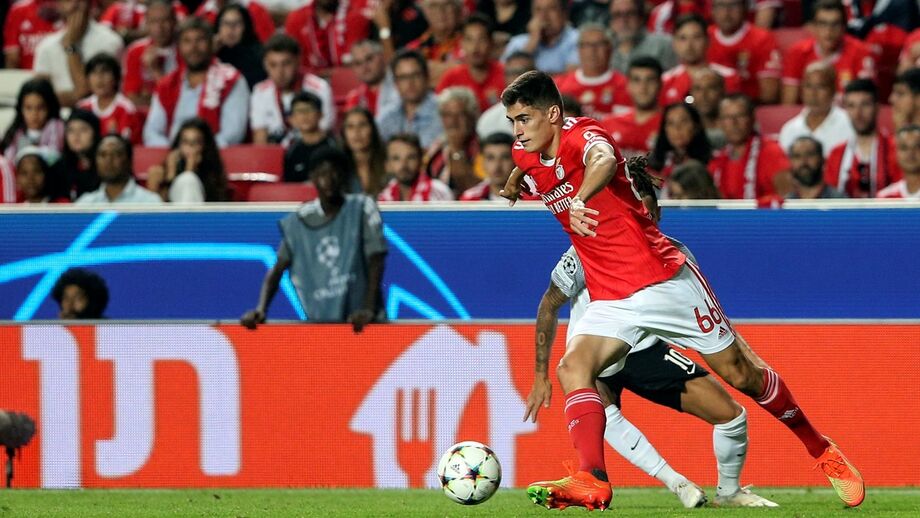 OPORTUNIDADE. António Silva agarrou titularidade no Benfica