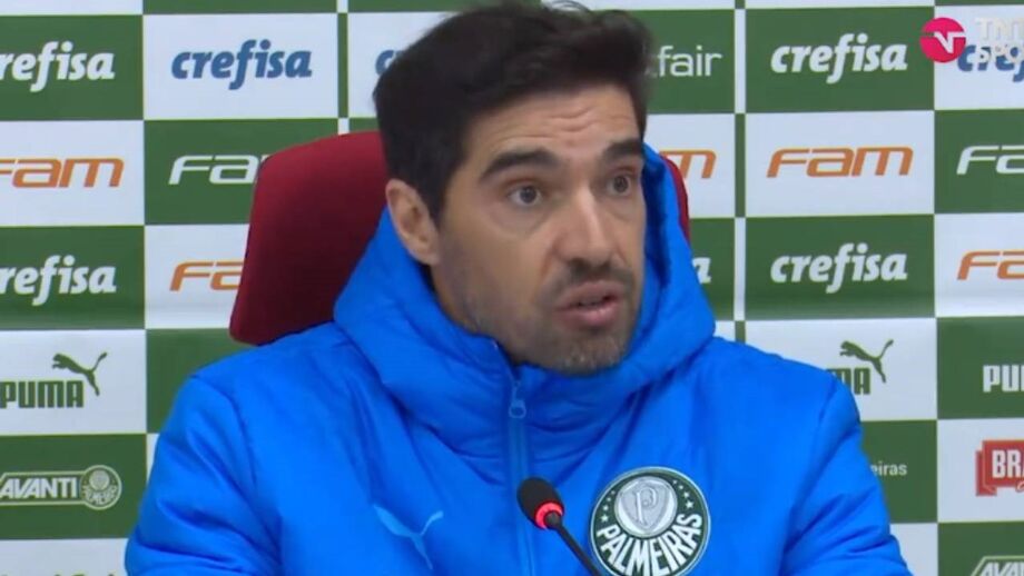 Treinador do Palmeiras aborda níveis de exigência a que os agentes do futebol por regra estão sujeitos