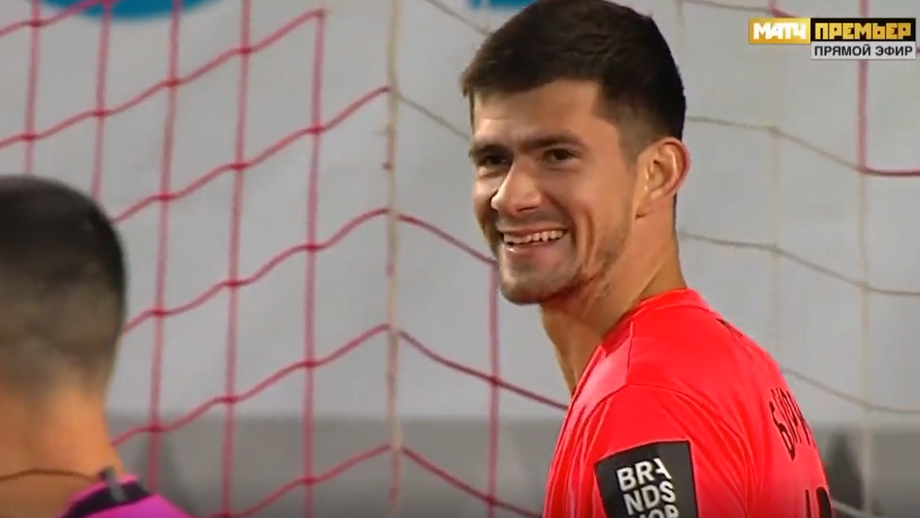 Cena surreal aconteceu no duelo entre Torpedo Moscovo e o Rostov