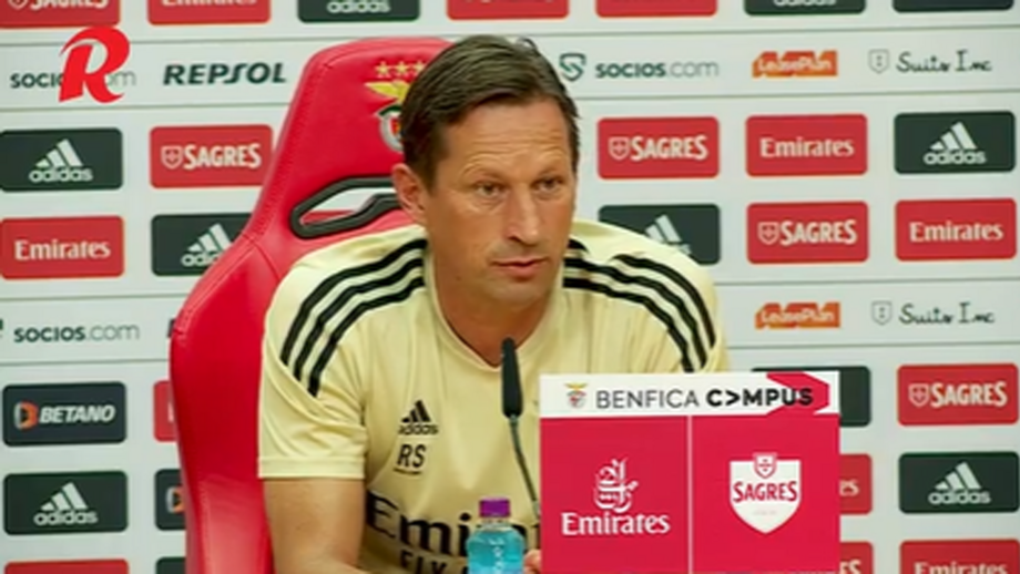 Treinador do Benfica frisa que pretende sair de um "clube fantástico"