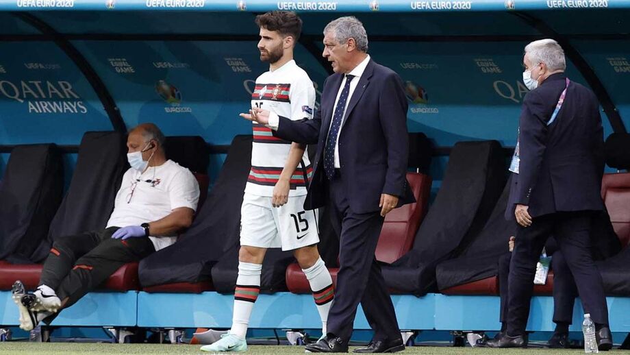 Técnico da equipa das quinas explicou situação do jogador do Benfica