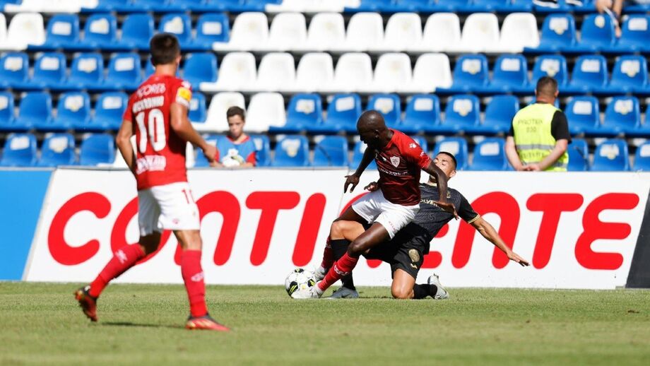 A crónica do Santa Clara-P. Ferreira, 1-1: Um pé cheio de nada só dá para o ponto
