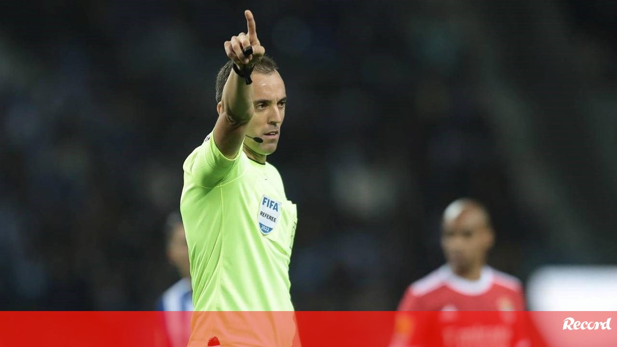 João Pinheiro vai arbitrar clássico entre Benfica e FC Porto