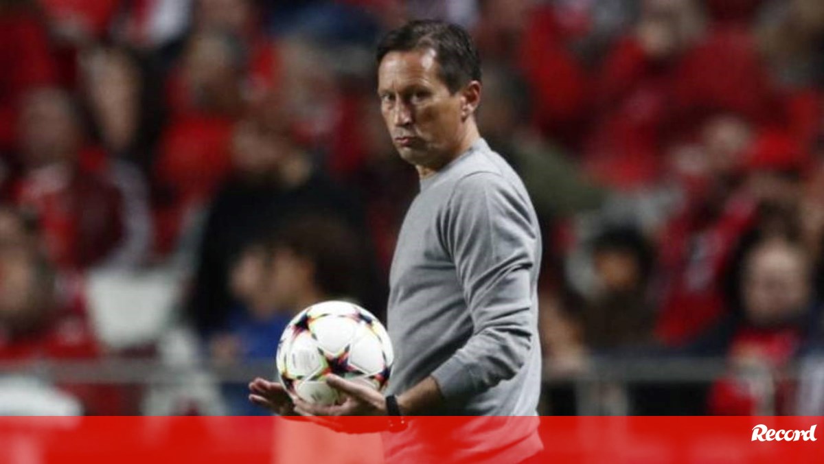 Roger Schmidt quer vitória para relançar o grupo: «O nosso objetivo é  passar à fase seguinte»