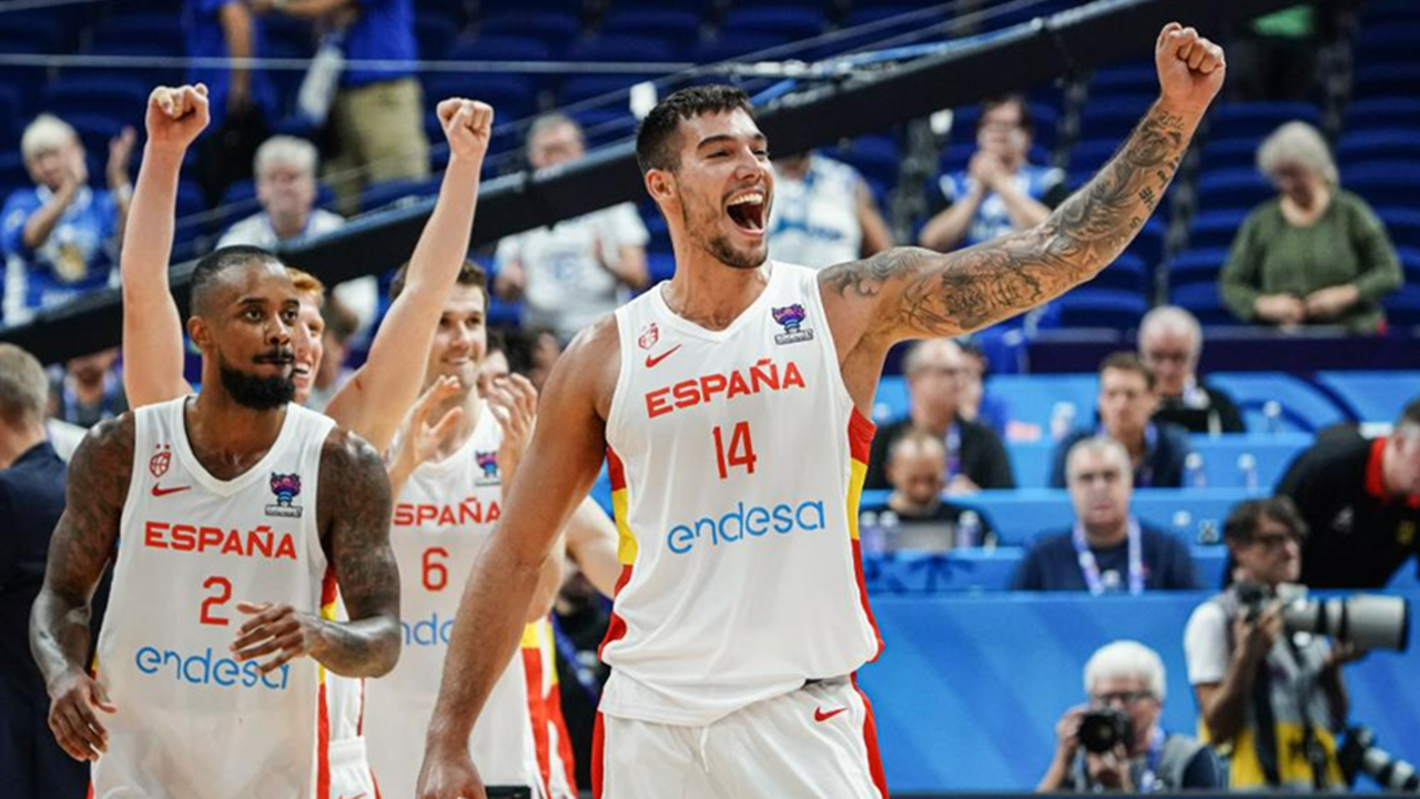 Willy Hernangómez: de melhor jogador no Europeu de basquetebol a