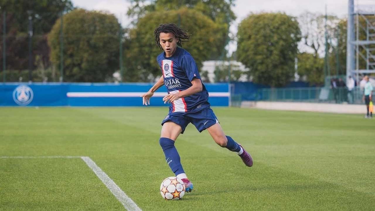 Irmão De Mbappé Chamado Ao Treino Do Psg Aos 15 Anos Psg Jornal Record